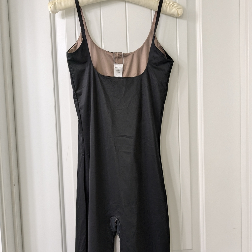 SPANXshape Invisible Open-Bust Mid-Thigh Bodysuit size L Reversible